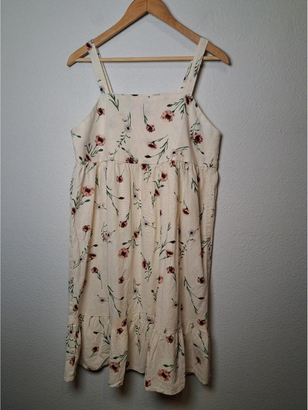 Mahina Flower Spaghetti Strap Cream dress Size Medium 30%Linen 70%Rayon